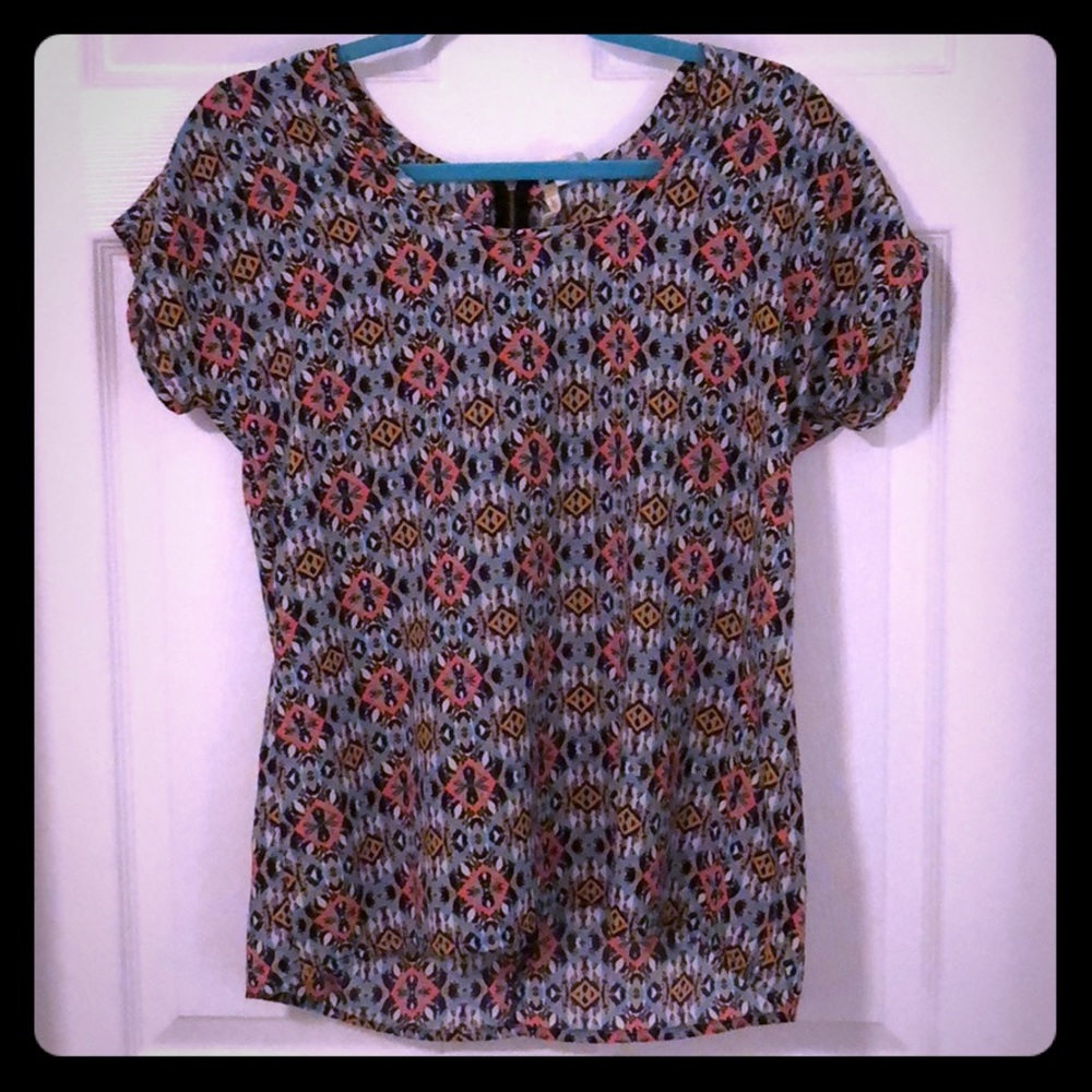 Patterned top